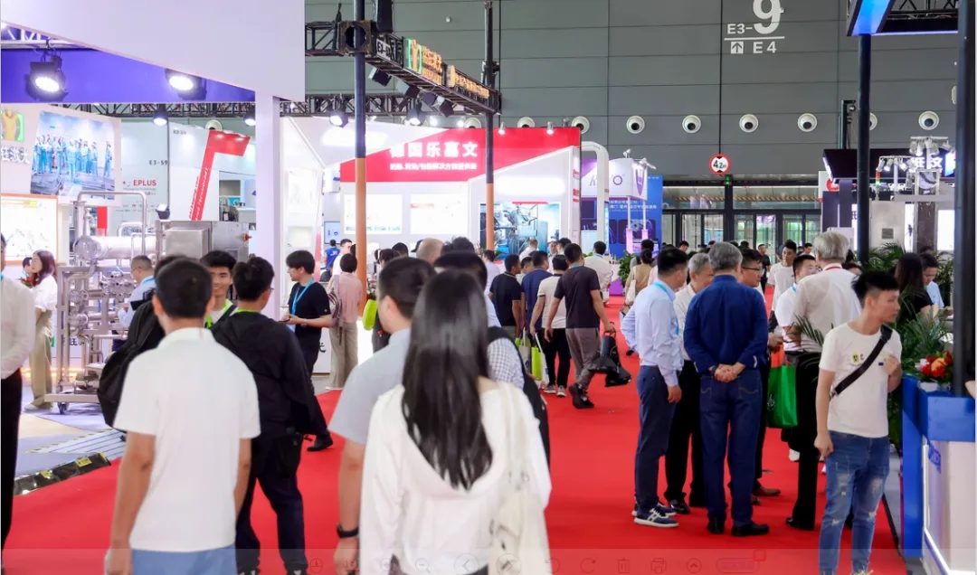 花花牛乳業(yè)集團黨委書記、董事長唐洪峰一行參加中國乳制品工業(yè)協(xié)會第三十次年會暨2024中國（國際）乳業(yè)技術(shù)博覽會