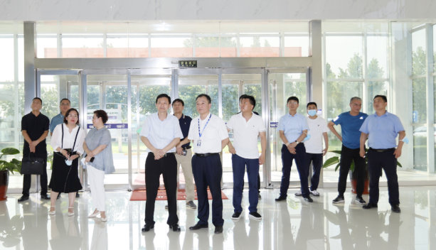 快訊|鄭州市二七區(qū)委副書記、區(qū)長(zhǎng)虎榮鑫蒞臨河南花花牛乳業(yè)集團(tuán)調(diào)研